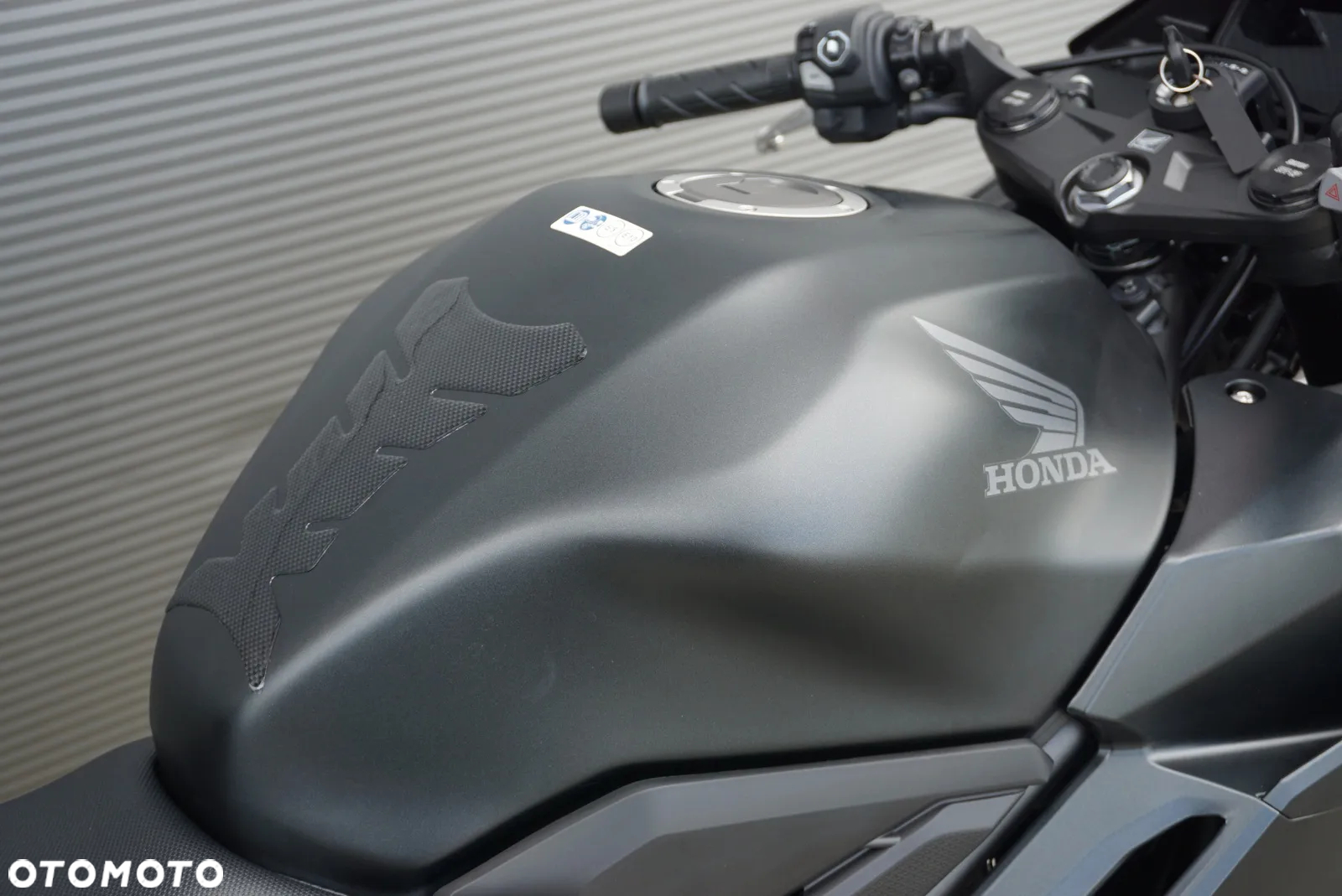 Honda CBR - 18