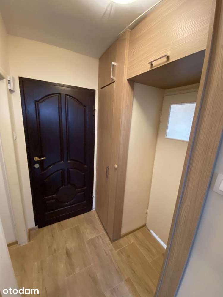 Plac Trzech Krzyży 2 pokoje 36m2