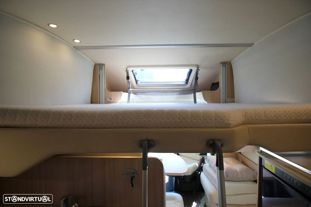Burstner Ixeo IT 700 *CAMA CENTRAL+BASCULANTE* - 12