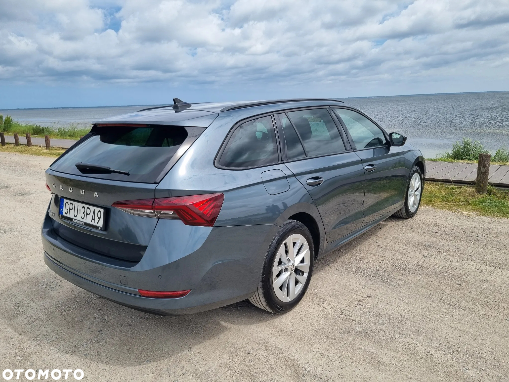 Skoda Octavia 2.0 TDI Ambition DSG - 8