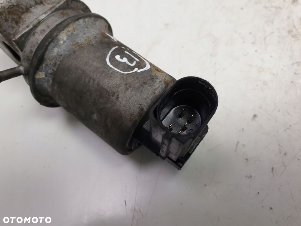 Audi A4 B6 1.6 8V ZAWÓR EGR 06B131501 - 6