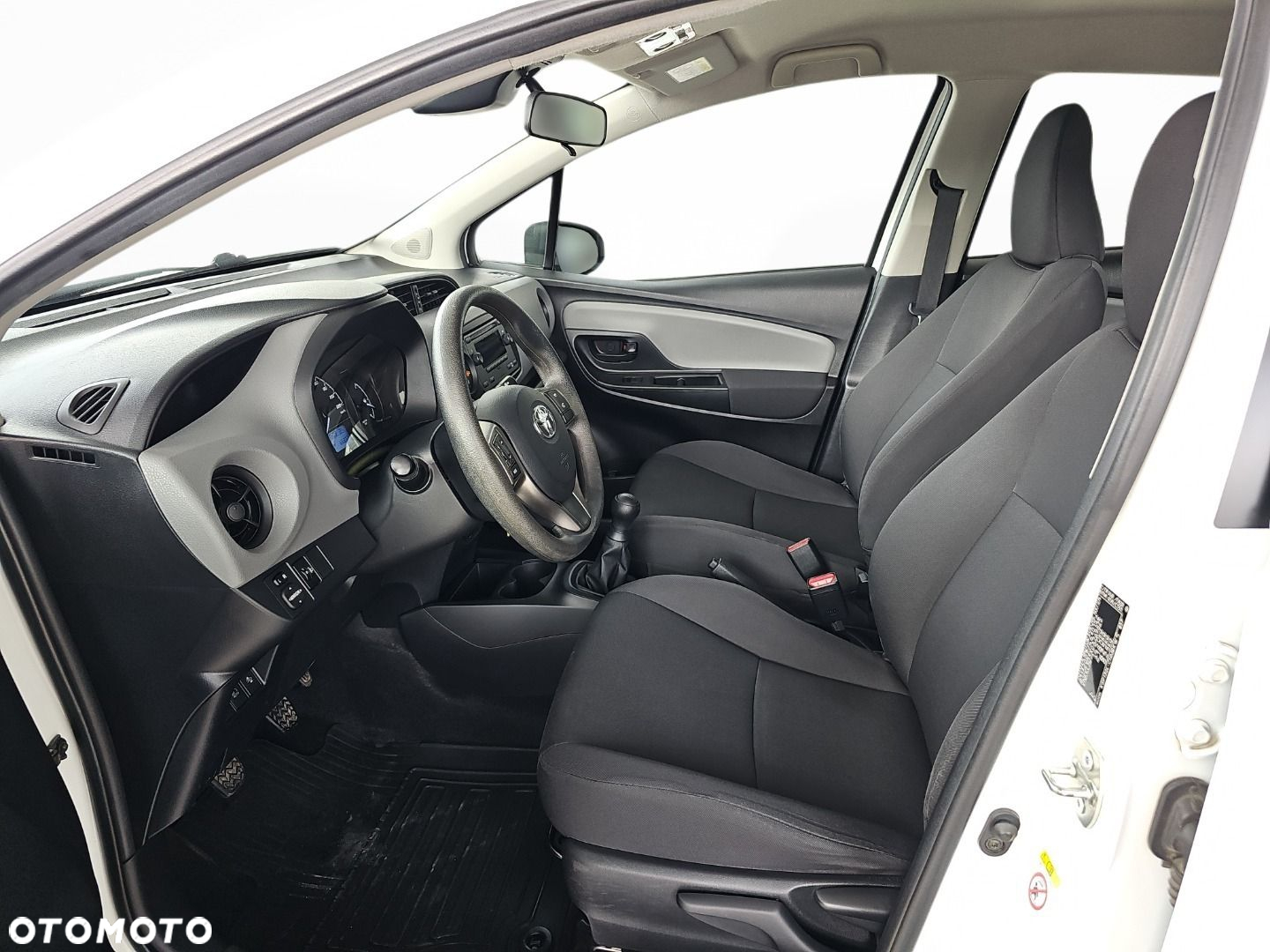 Toyota Yaris 1.0 Active EU6 - 7