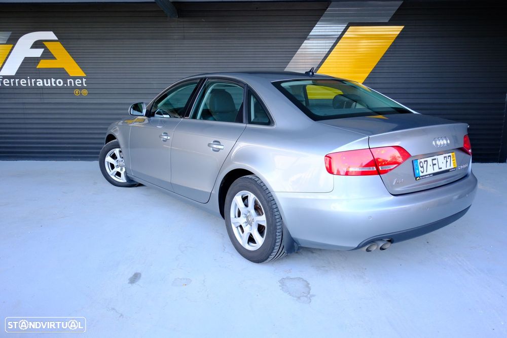 Audi A4 2.0 TDI exclusive - 2