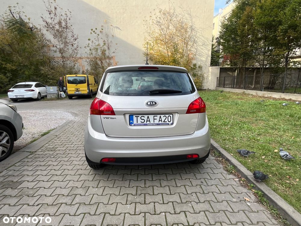 Kia Venga 1.4 L - 5