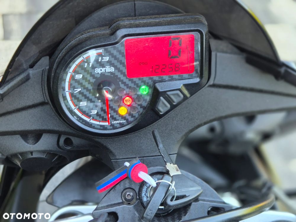 Aprilia Tuono - 8