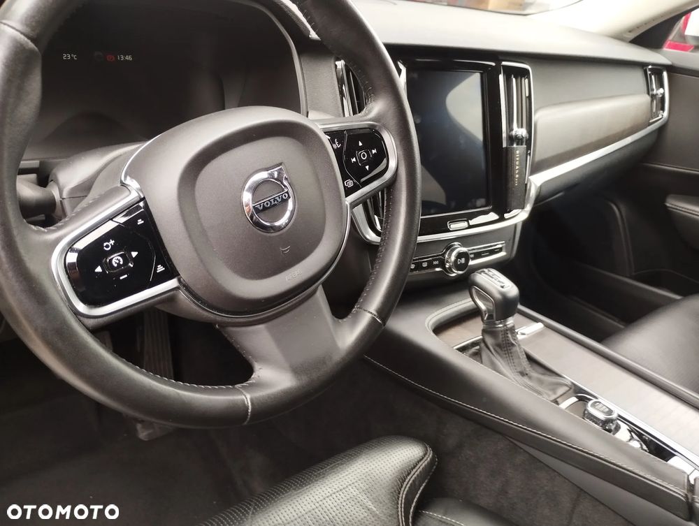 Volvo V90 Cross Country - 25