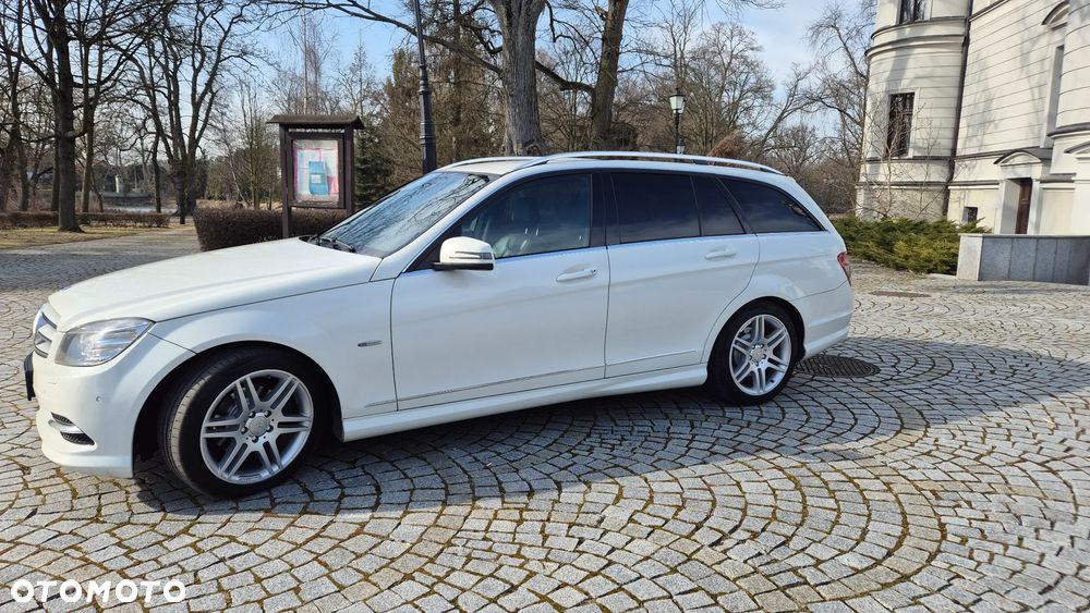 Mercedes-Benz Klasa C 220 CDI DPF Automatik BlueEFFICIENCY Avantgarde - 22