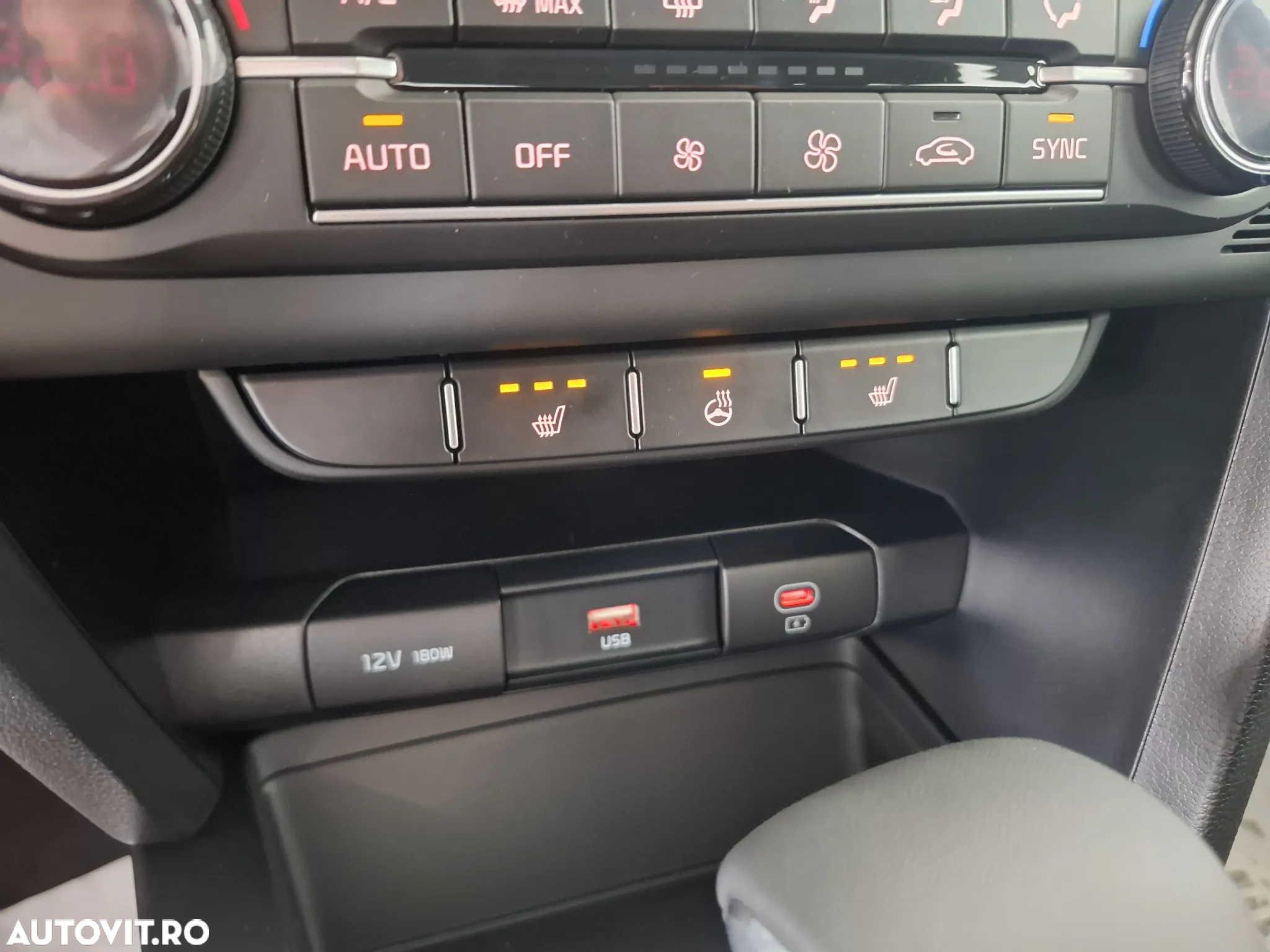 Kia Ceed SW 1.5 T-GDI 7DCT Best - 14