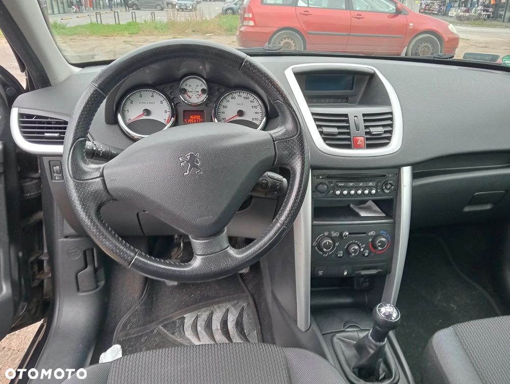 Peugeot 207 1.4 Trendy - 8