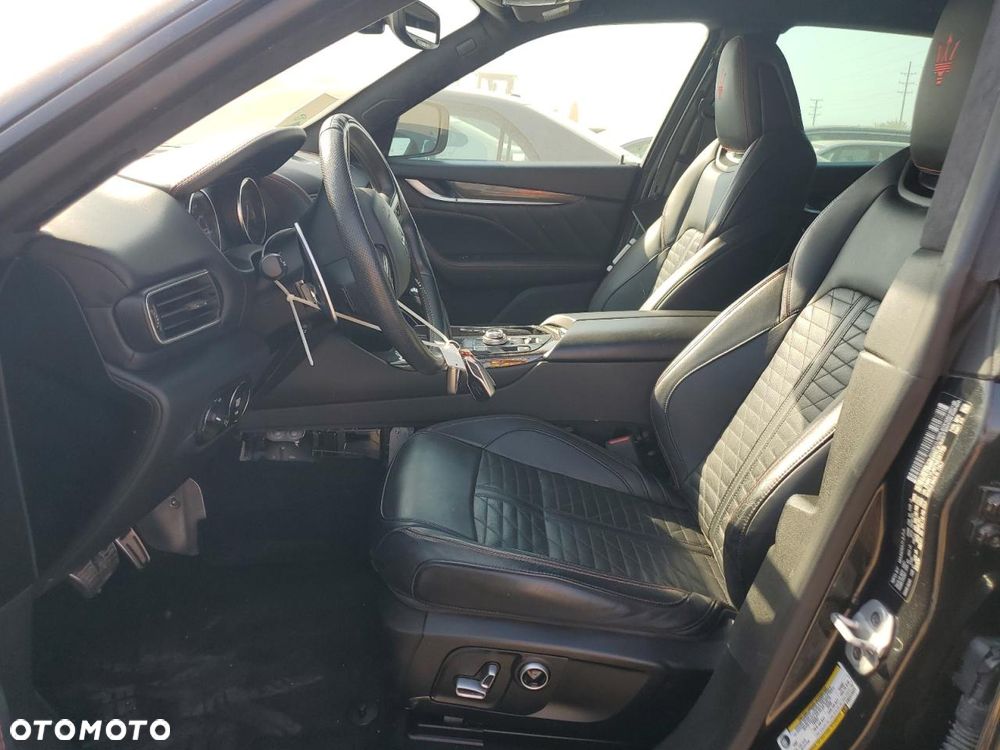 Maserati Levante - 5