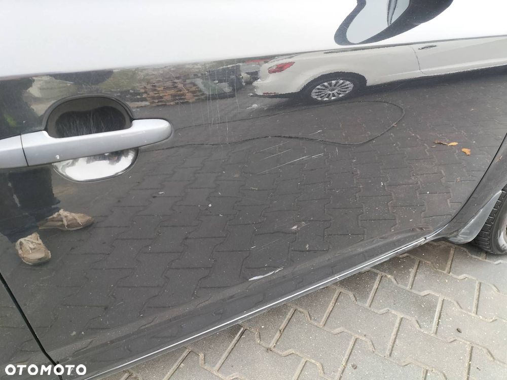 DRZWI KOMPLETNE PRAWY PRZÓD KIA CEED I 1K - 5