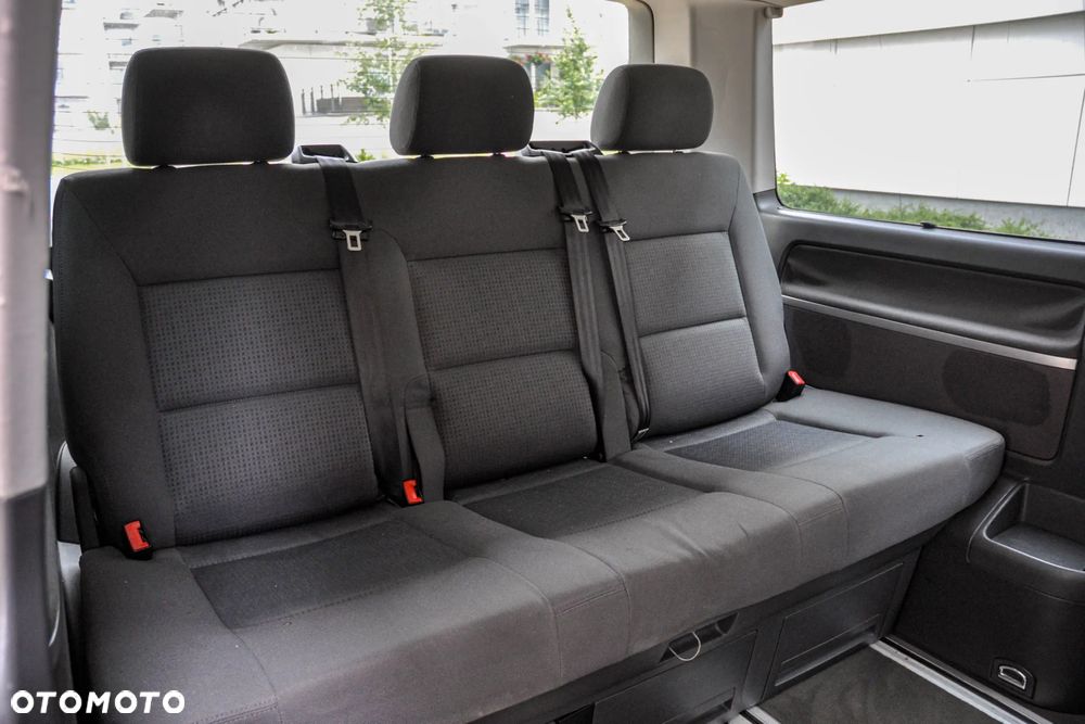 Volkswagen Multivan - 14
