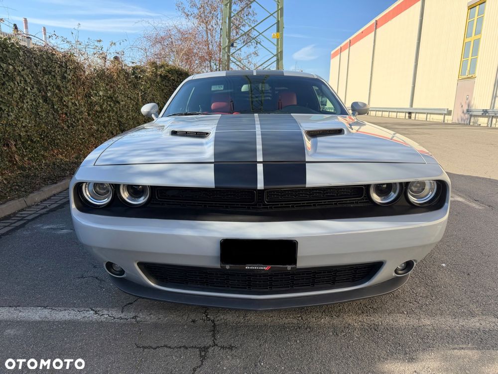 Dodge Challenger 3.6 SXT Plus - 3