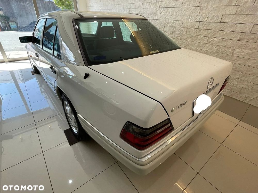 Mercedes-Benz W124 (1984-1993) - 1