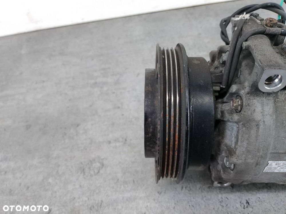 POMPA, SPRĘŻARKA KLIMATYZACJI VW PASSAT B5 FL 8D0260808 447220-8182 1.9 - 6