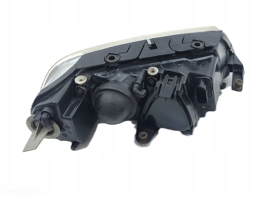 LAMPA LEWA PRZEDNIA LIFT VW PASSAT B5 3B0941015 - 2