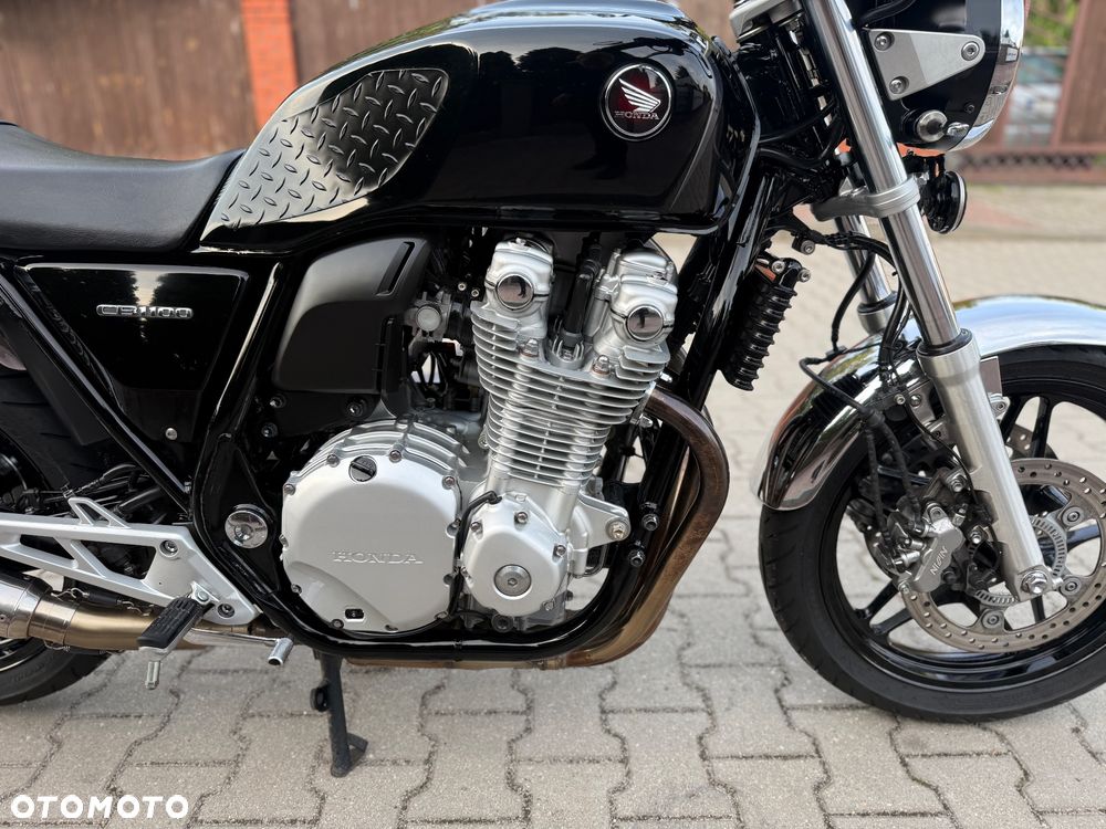 Honda CB - 8