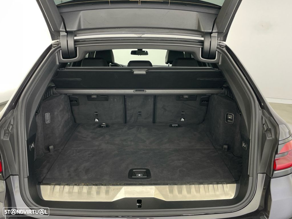 BMW 520 e Pack M - 13