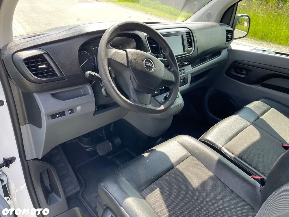 Opel Vivaro - 8