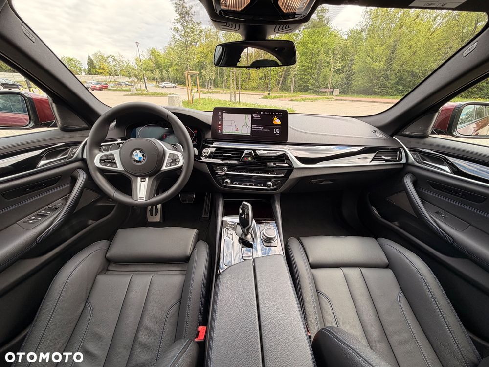 BMW Seria 5 540i xDrive mHEV sport - 21