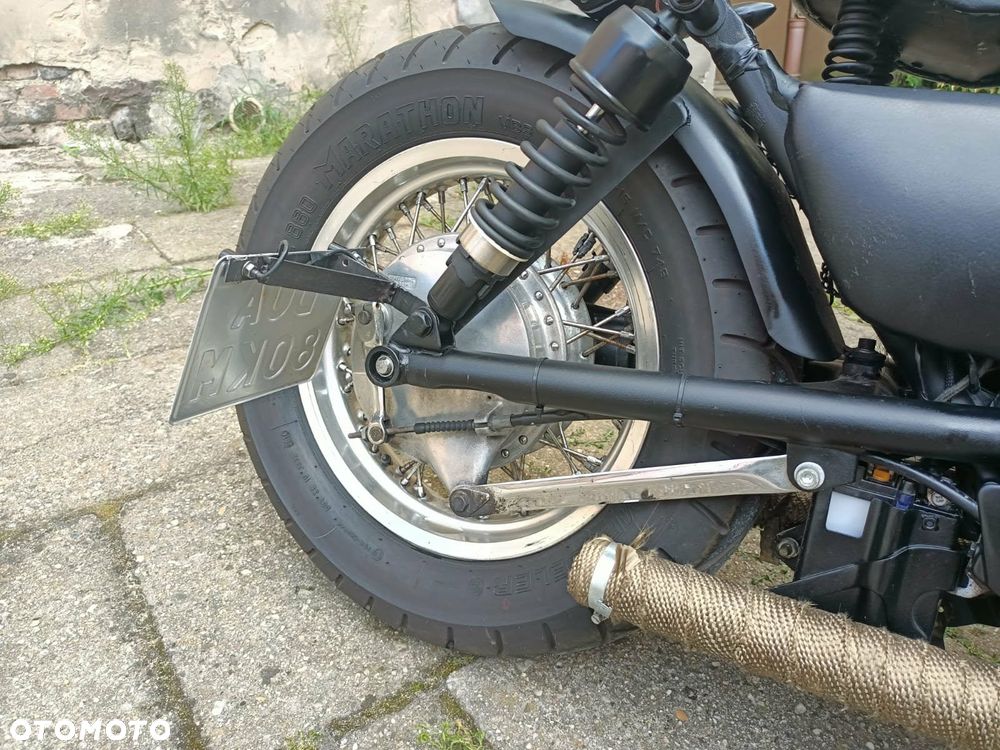 Suzuki Intruder - 6