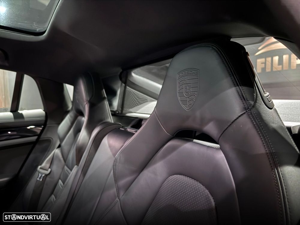 Porsche Panamera 4 E-Hybrid Executive - 42