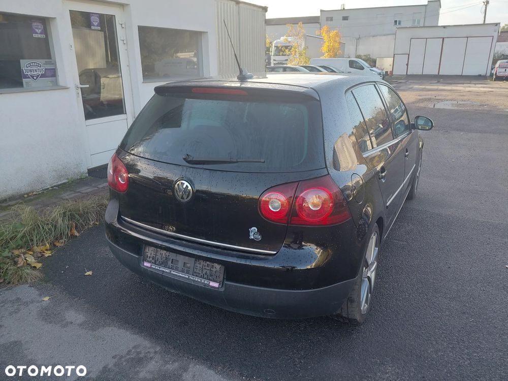 Volkswagen Golf - 10