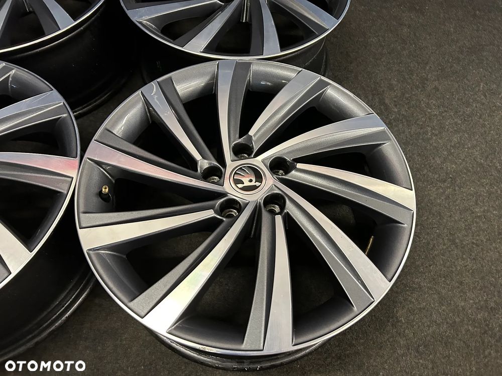 Alufelgi Skoda Octavia IV, III, VW Golf 7, 8, Toutan, Sportsvan 18 cali 5x112 4szt. Ładne! - 8