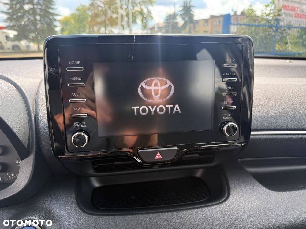 Toyota Yaris - 30