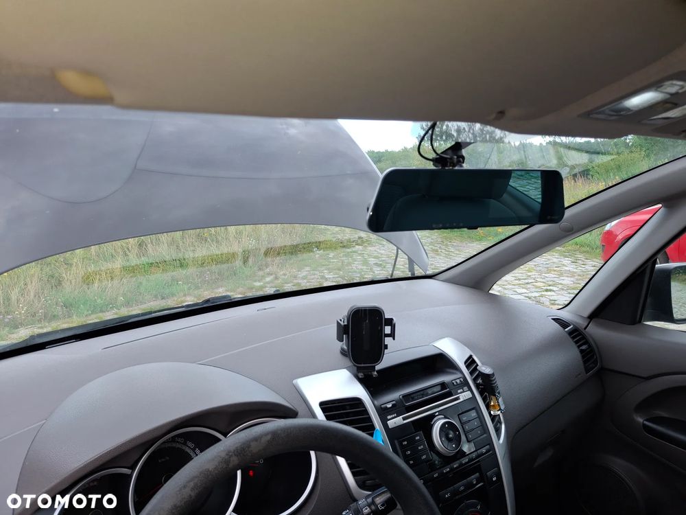 Kia Venga 1.4 L - 8