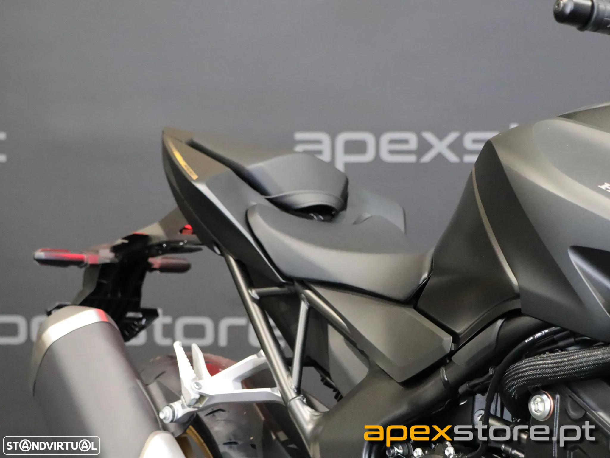 Honda Hornet 1000 SP - 13