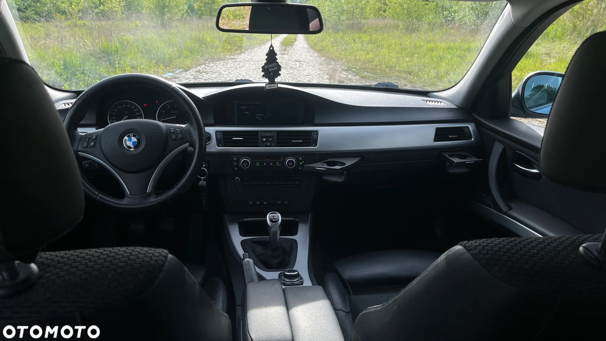 BMW Seria 3 320i - 12