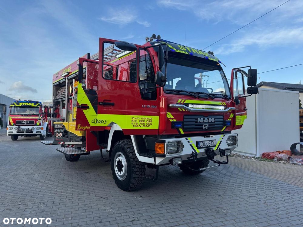 MAN Straż pożarna | Wóz strażacki MAN 4x4 | 3000 litrów wody | CNBOP - 31