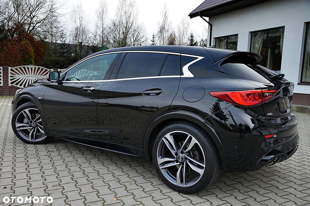 Infiniti Q30 2.0t DCT AWD Sport - 19