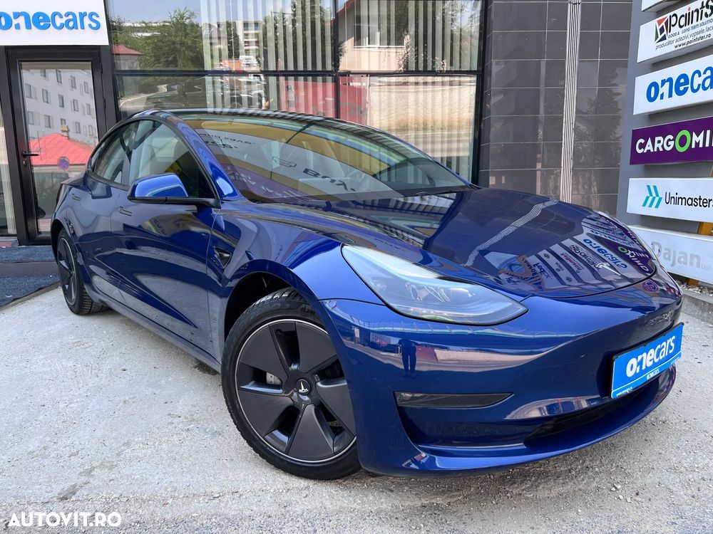 Tesla Model 3 - 2