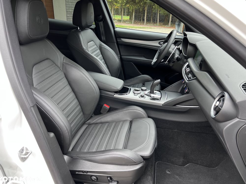 Alfa Romeo Stelvio 2.2 JTDM Veloce Q4 - 33