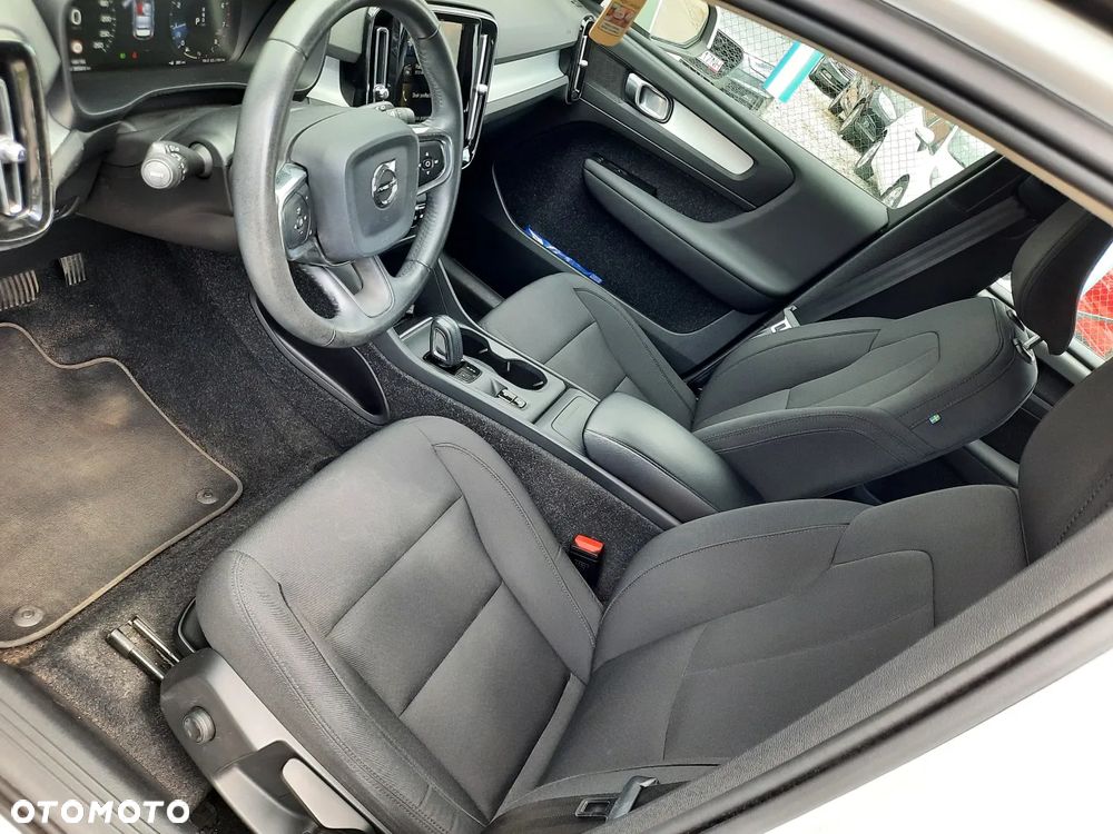 Volvo XC 40 T3 Momentum - 17