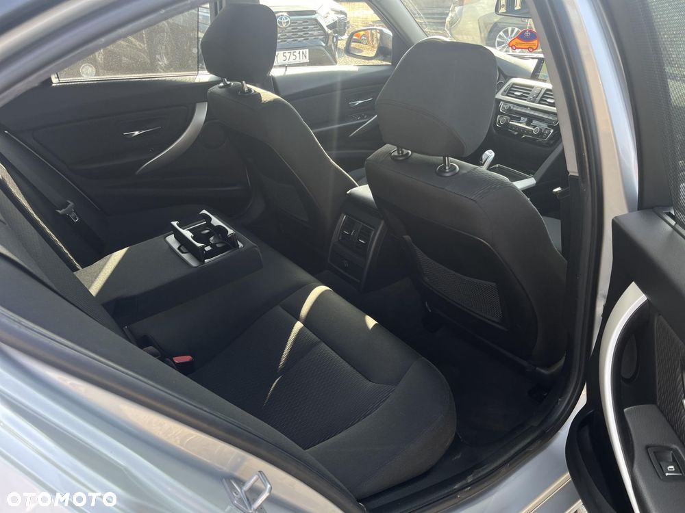 BMW Seria 3 - 18