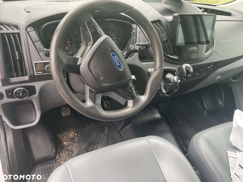 Ford Transit - 9