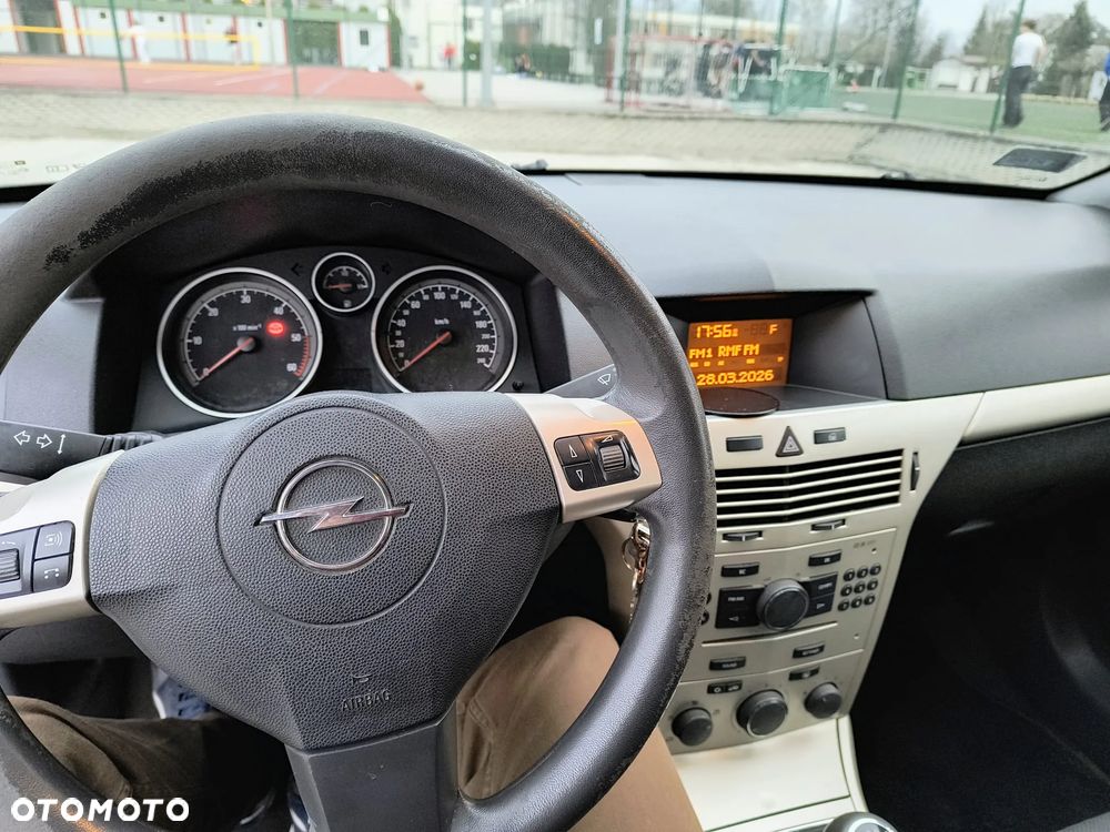 Opel Astra 1.7 CDTI - 10