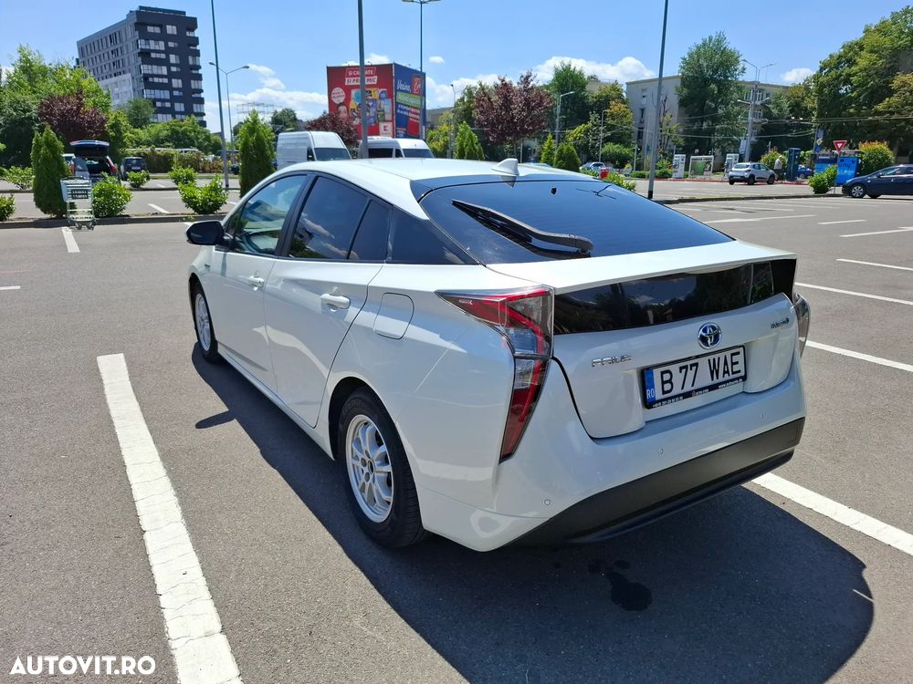 Toyota Prius - 3