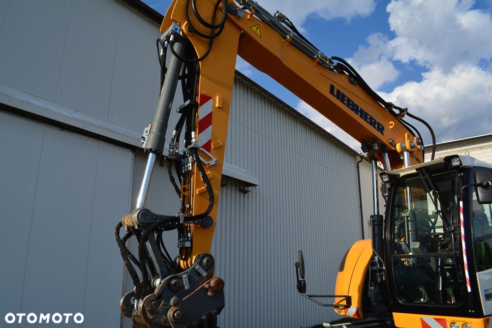 Liebherr A 918 Litronic / STAN PERFEKT / 18T / JAK NOWA / - 27