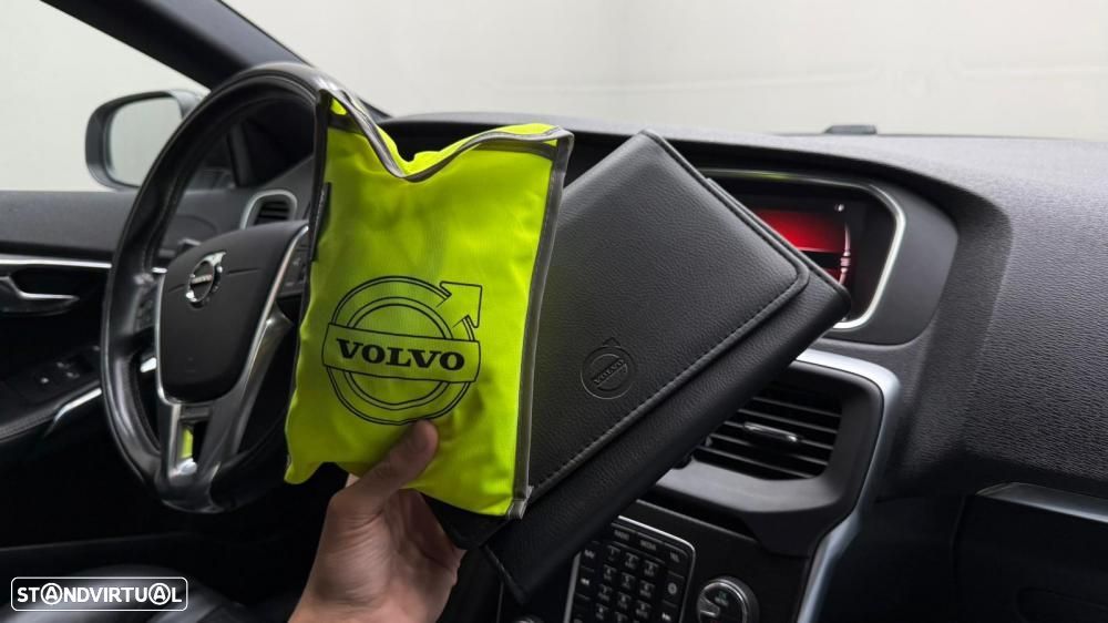 Volvo V40 2.0 D2 R-Design - 37