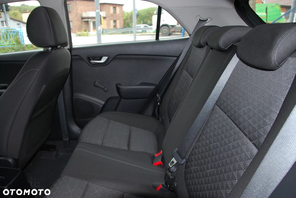 Kia Rio - 9