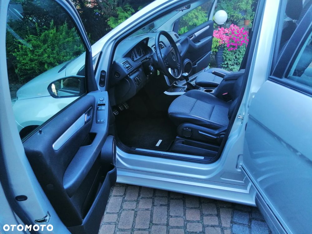 Mercedes-Benz Klasa B 200 - 13
