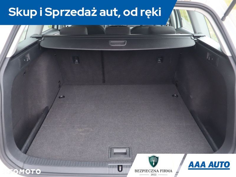 Volkswagen Golf Variant - 15
