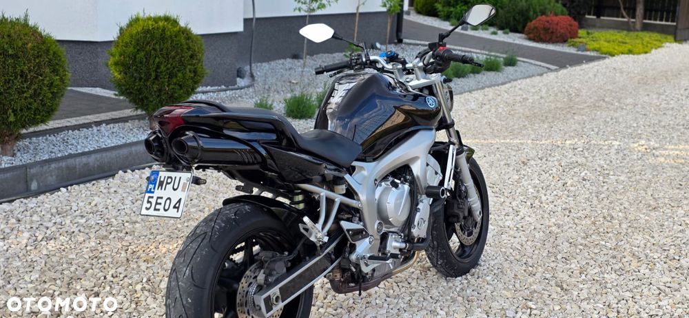 Yamaha FZ6 - 8