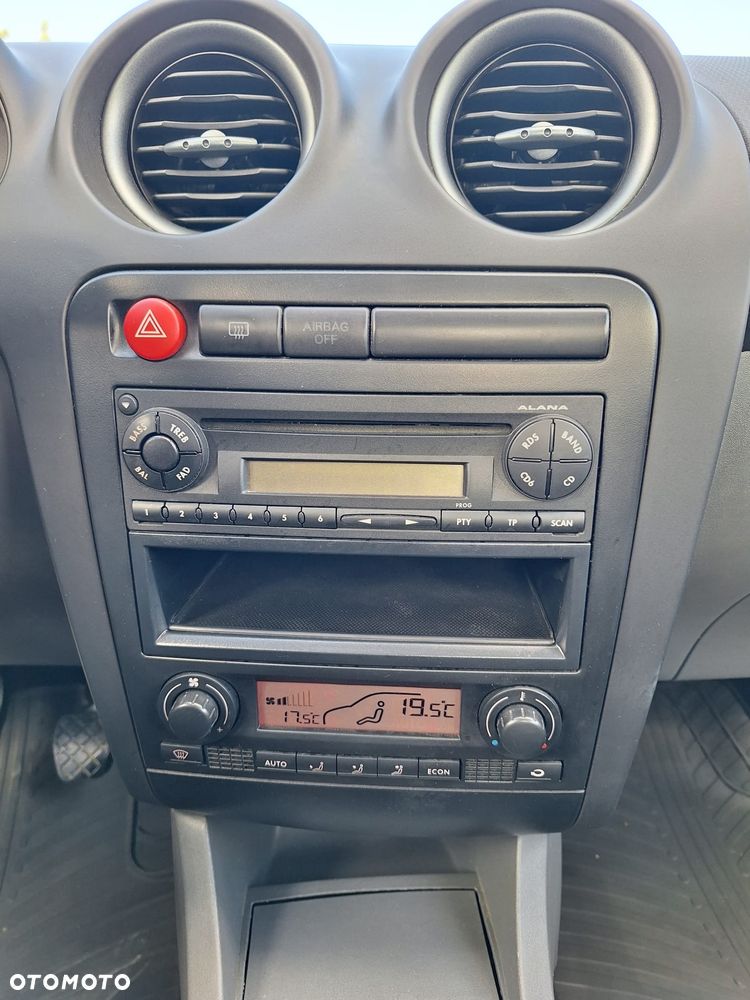 Seat Ibiza 1.4 16V Style - 10