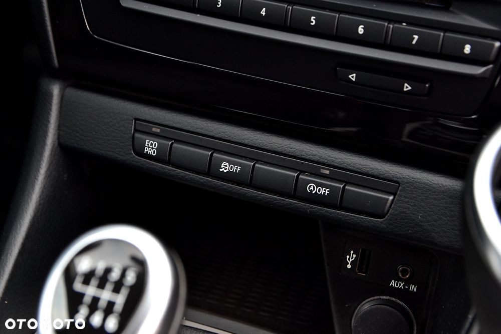 BMW X1 sDrive18d xLine - 19
