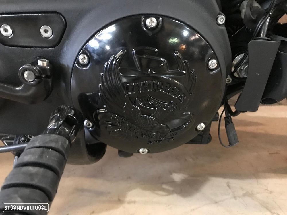 Harley-Davidson Sportster XL 883 Iron - 10